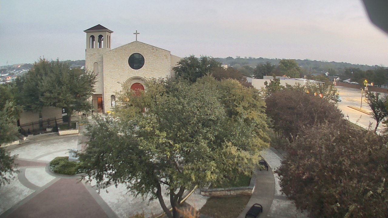 Thumbnail for current weather camera view from Mary Immaculate School in Farmers Branch, Texas
