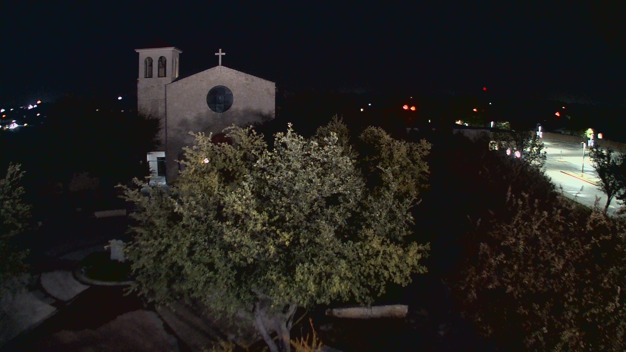 Thumbnail for current weather camera view from Mary Immaculate School in Farmers Branch, Texas