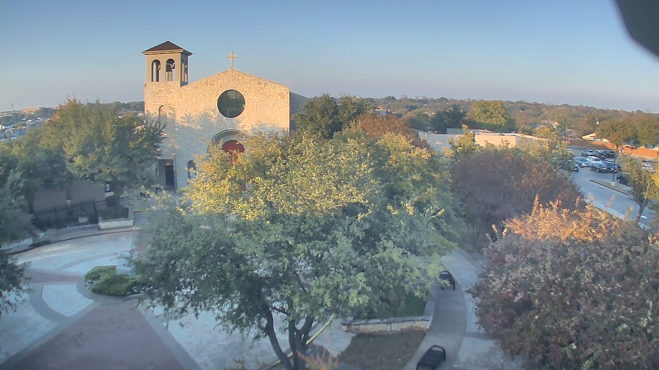 Thumbnail for current weather camera view from Mary Immaculate School in Farmers Branch, Texas