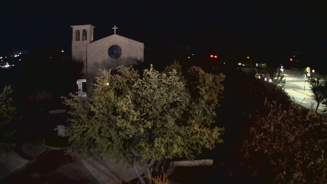 Thumbnail for current weather camera view from Mary Immaculate School in Farmers Branch, Texas