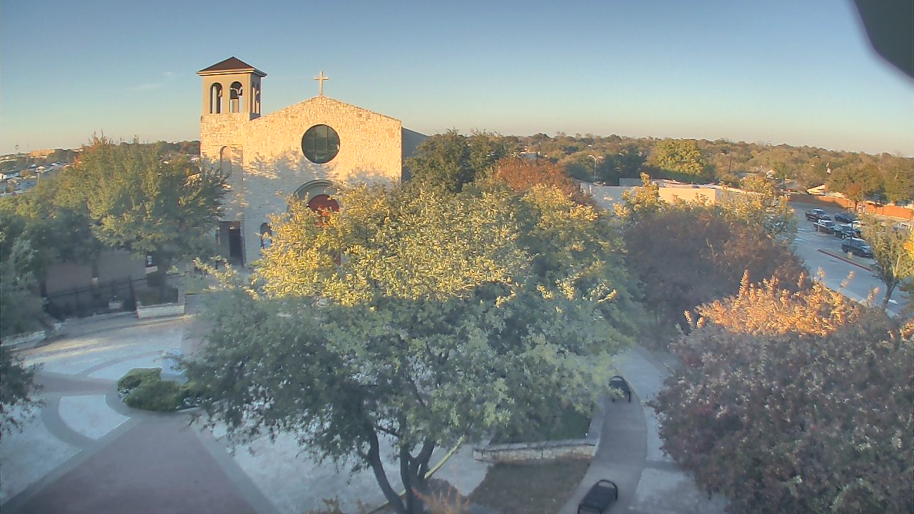 Thumbnail for current weather camera view from Mary Immaculate School in Farmers Branch, Texas