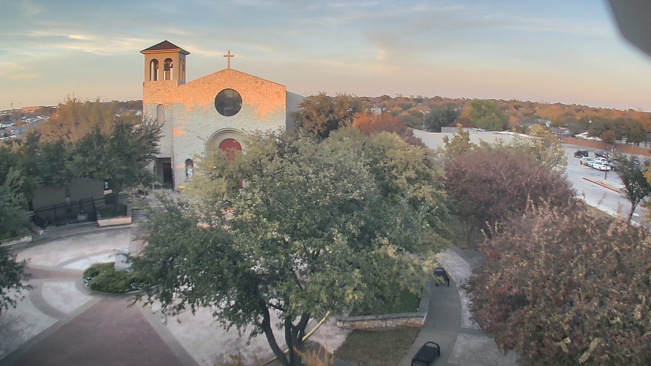 Thumbnail for current weather camera view from Mary Immaculate School in Farmers Branch, Texas