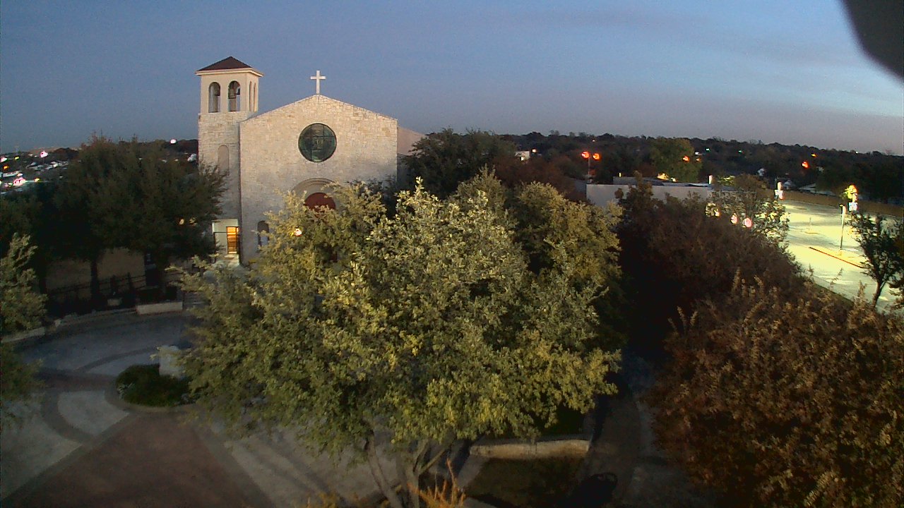 Thumbnail for current weather camera view from Mary Immaculate School in Farmers Branch, Texas