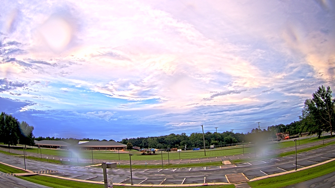 Thumbnail for current weather camera view from Prince Edward MS in Farmville, Virginia