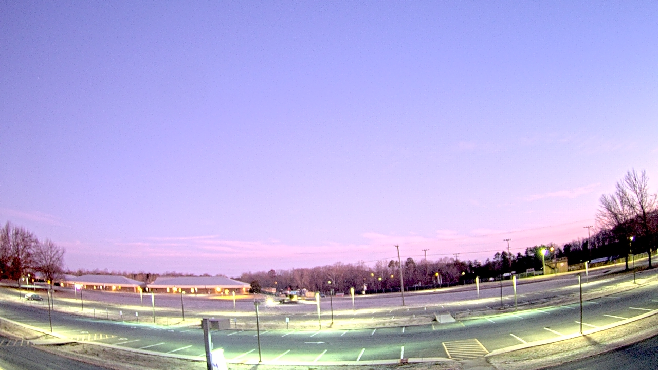 Thumbnail for current weather camera view from Prince Edward MS in Farmville, Virginia