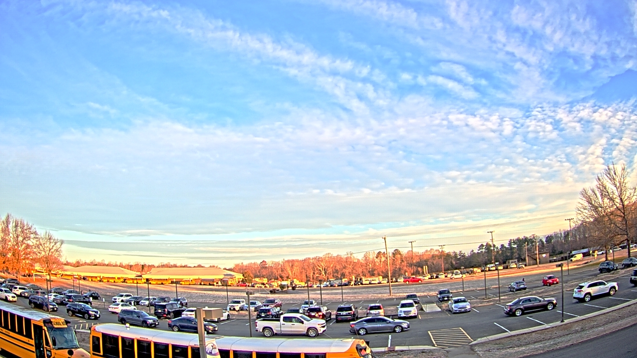 Thumbnail for current weather camera view from Prince Edward MS in Farmville, Virginia