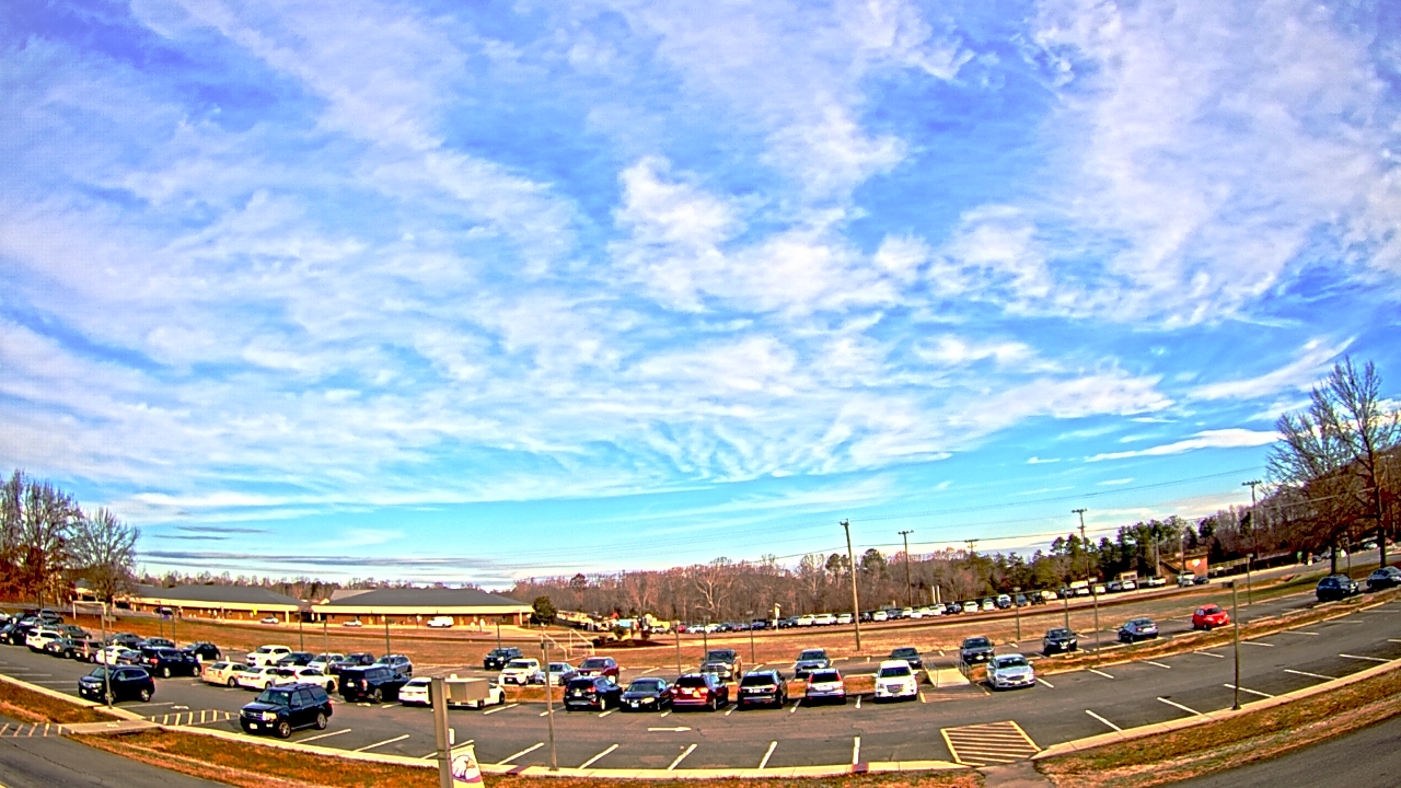 Thumbnail for current weather camera view from Prince Edward MS in Farmville, Virginia