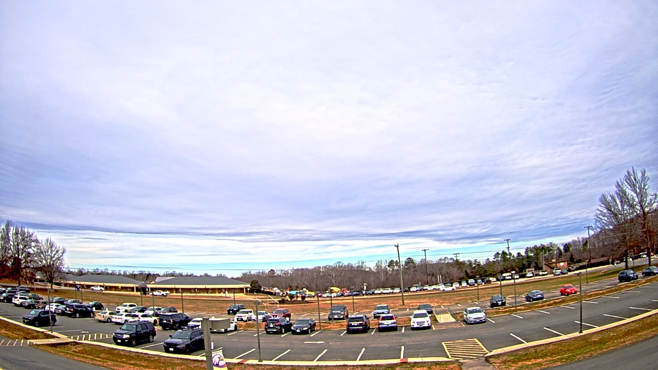 Thumbnail for current weather camera view from Prince Edward MS in Farmville, Virginia