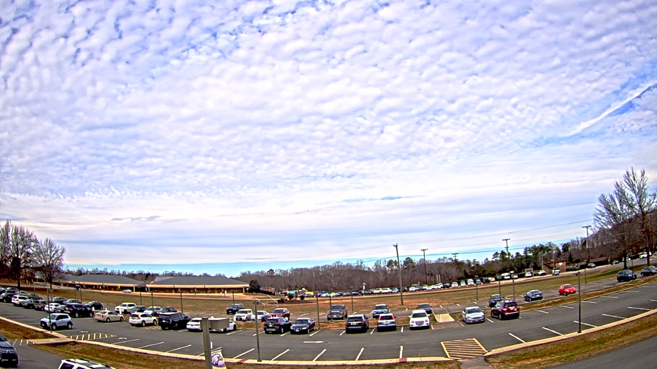 Thumbnail for current weather camera view from Prince Edward MS in Farmville, Virginia