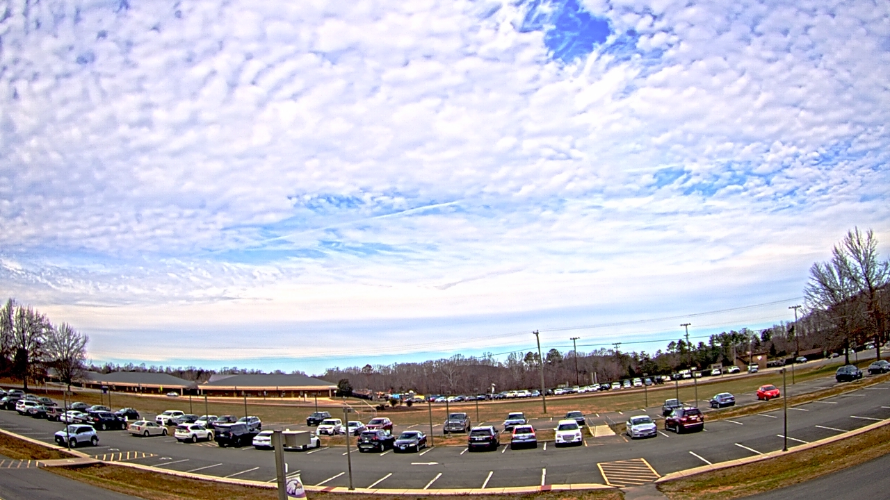 Thumbnail for current weather camera view from Prince Edward MS in Farmville, Virginia