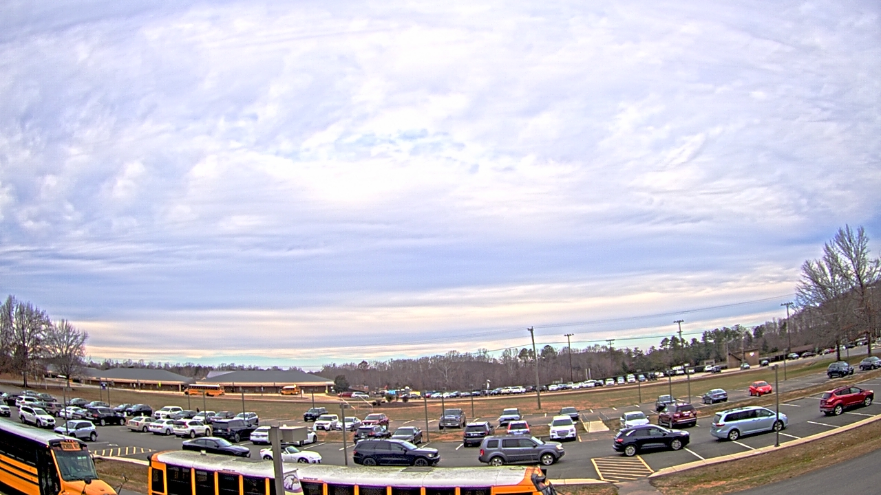 Thumbnail for current weather camera view from Prince Edward MS in Farmville, Virginia