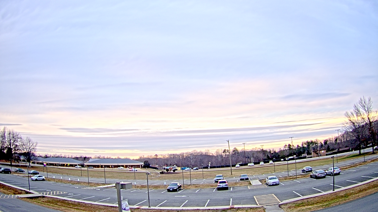 Thumbnail for current weather camera view from Prince Edward MS in Farmville, Virginia