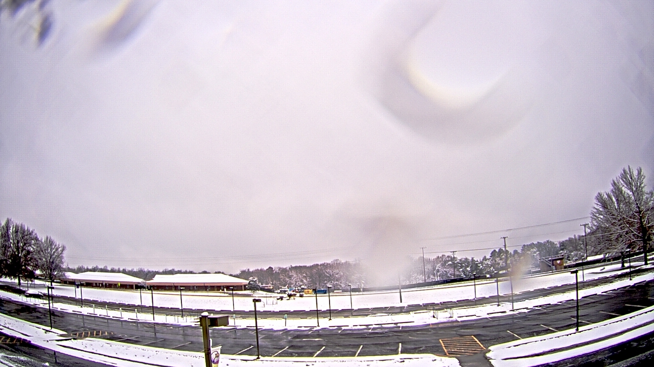 Thumbnail for current weather camera view from Prince Edward MS in Farmville, Virginia