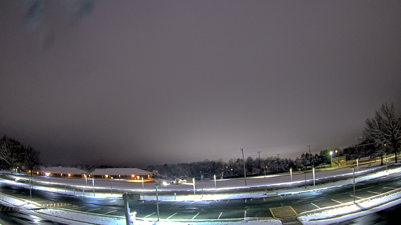 Thumbnail for current weather camera view from Prince Edward MS in Farmville, Virginia