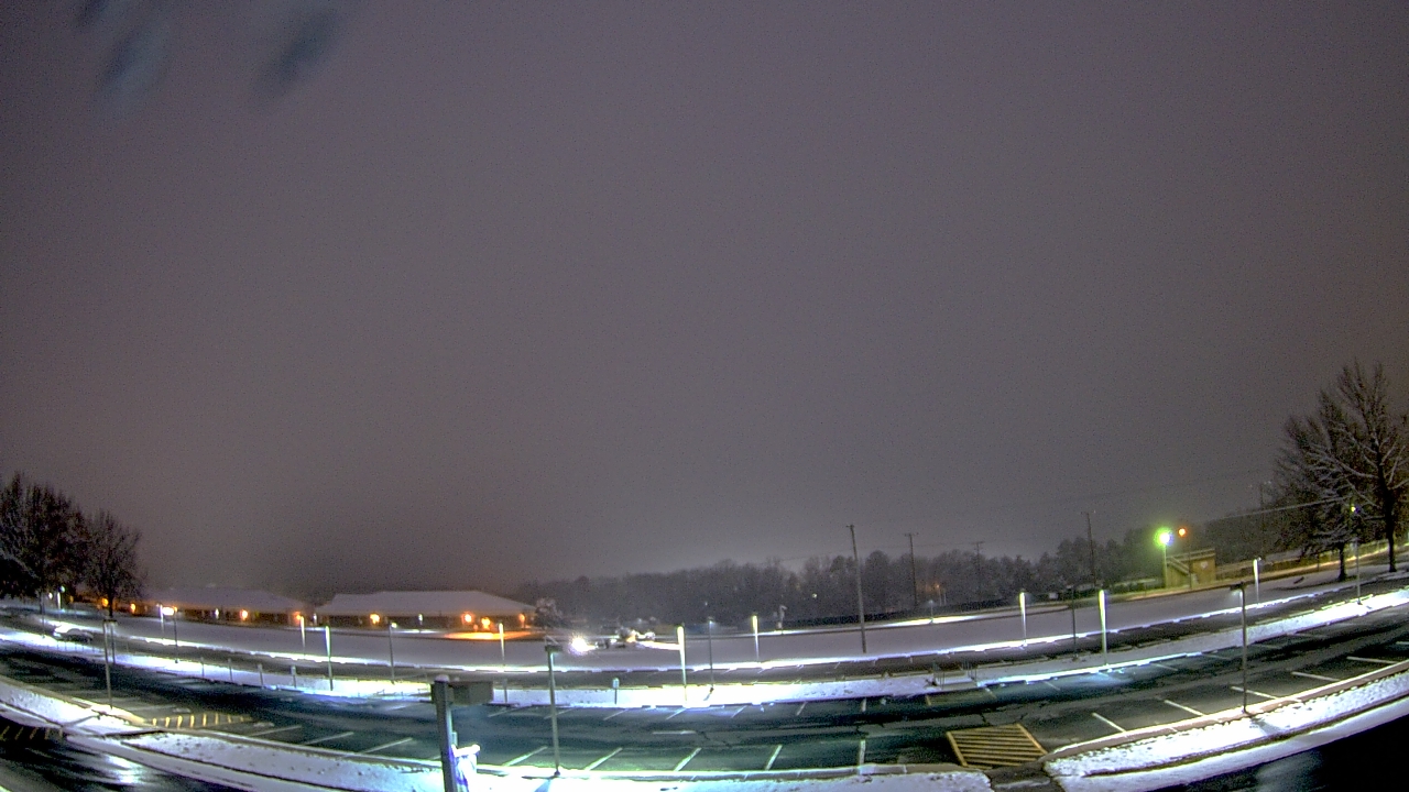 Thumbnail for current weather camera view from Prince Edward MS in Farmville, Virginia