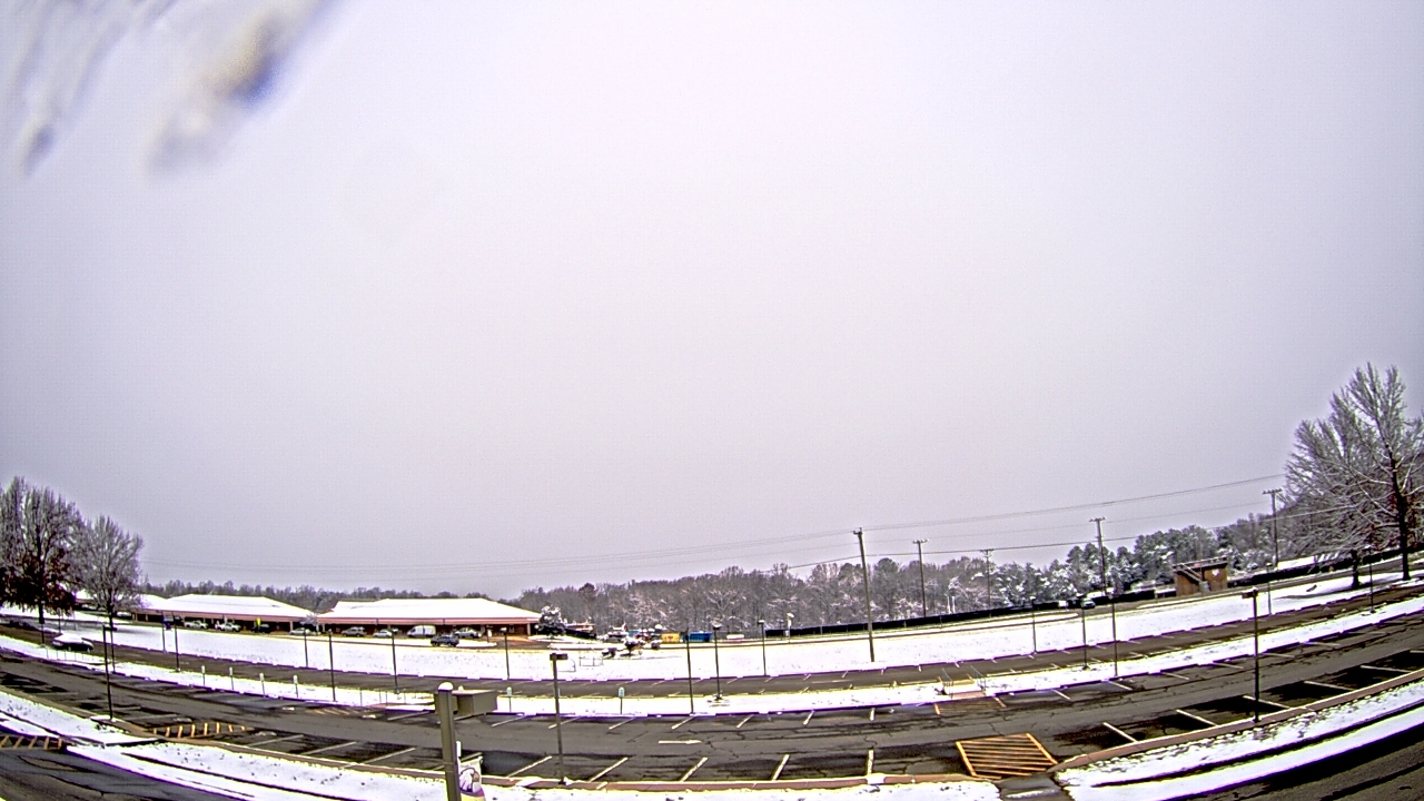 Thumbnail for current weather camera view from Prince Edward MS in Farmville, Virginia