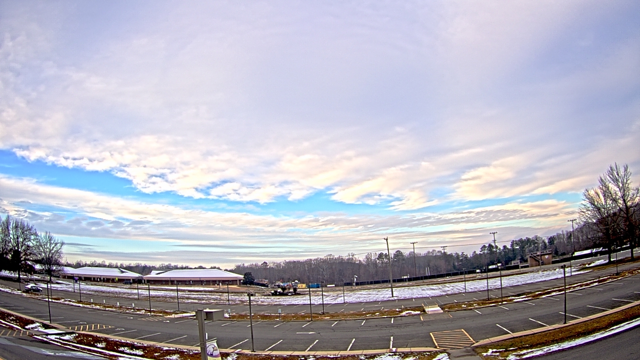 Thumbnail for current weather camera view from Prince Edward MS in Farmville, Virginia