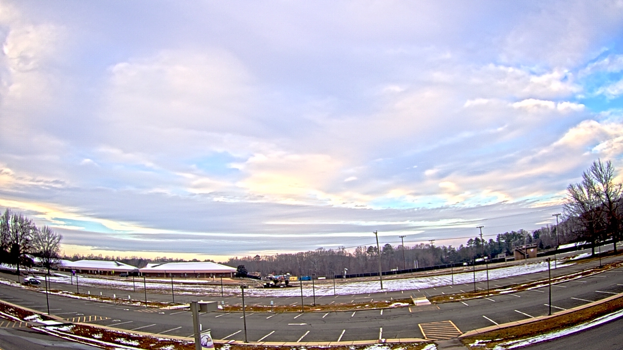 Thumbnail for current weather camera view from Prince Edward MS in Farmville, Virginia