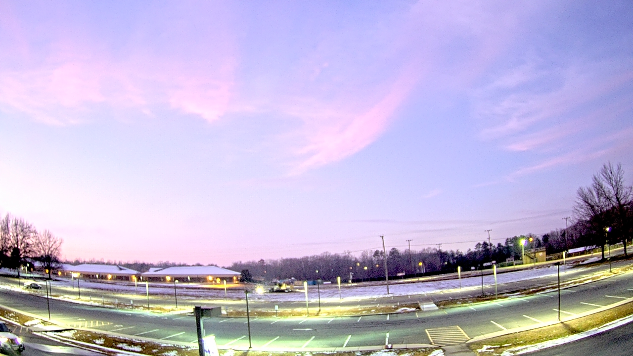 Thumbnail for current weather camera view from Prince Edward MS in Farmville, Virginia