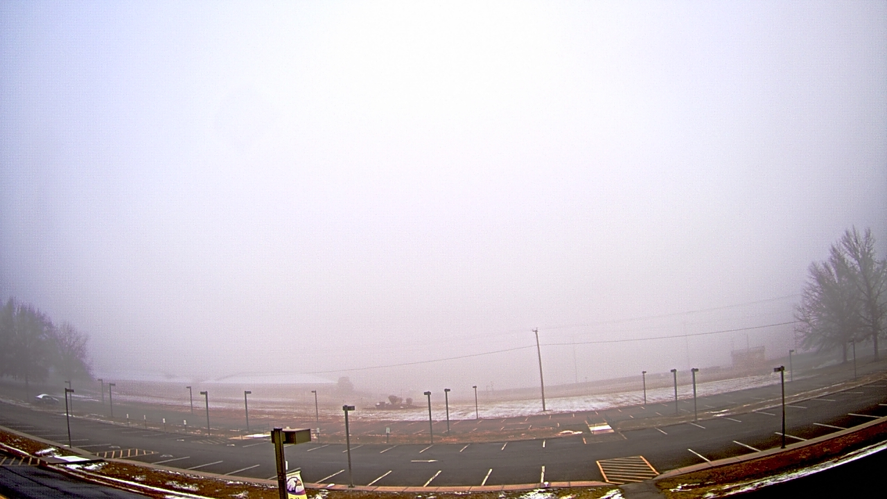 Thumbnail for current weather camera view from Prince Edward MS in Farmville, Virginia