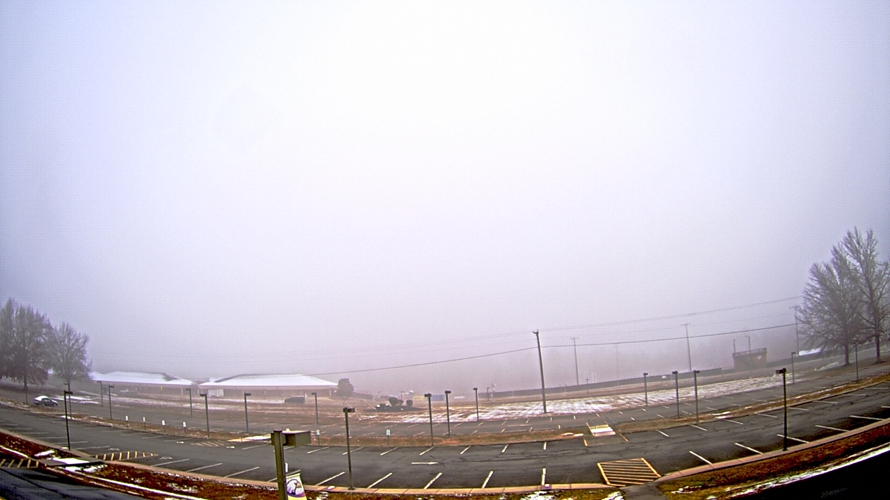 Thumbnail for current weather camera view from Prince Edward MS in Farmville, Virginia