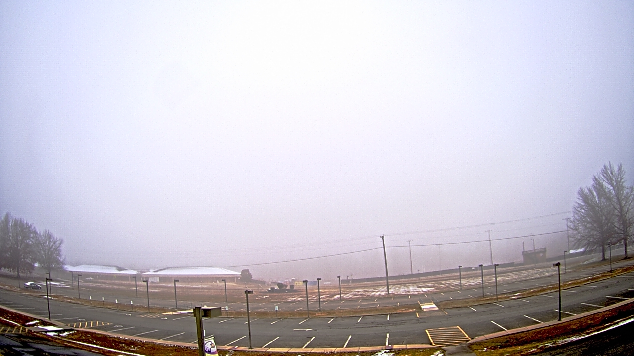 Thumbnail for current weather camera view from Prince Edward MS in Farmville, Virginia