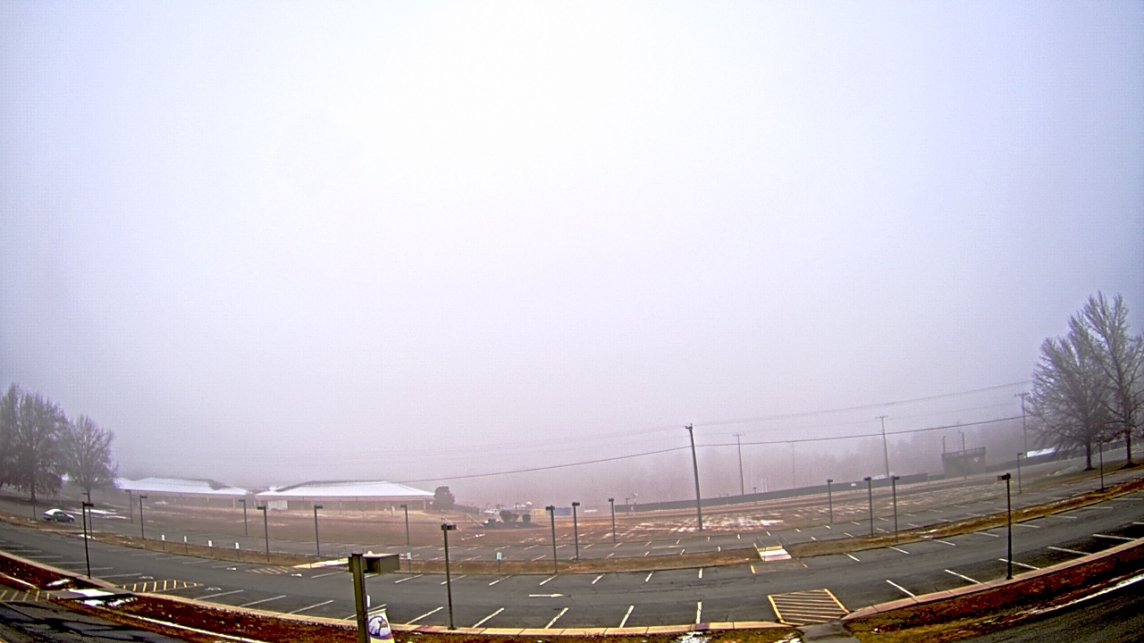 Thumbnail for current weather camera view from Prince Edward MS in Farmville, Virginia