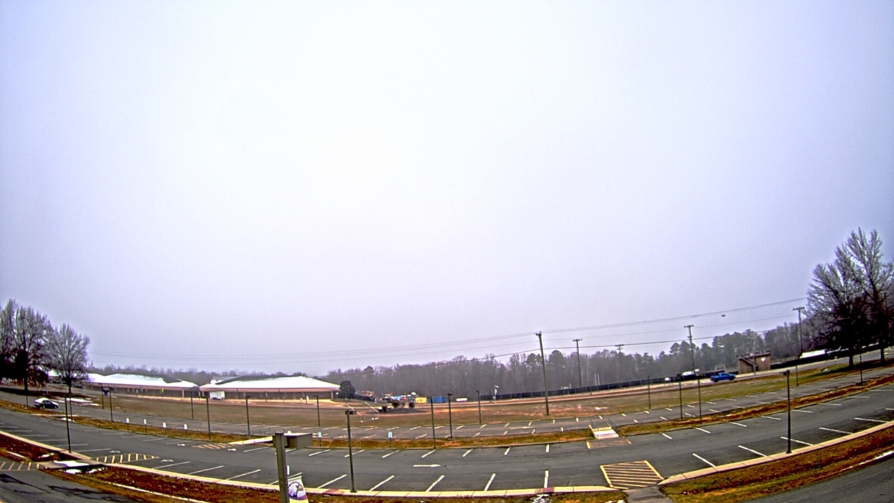 Thumbnail for current weather camera view from Prince Edward MS in Farmville, Virginia