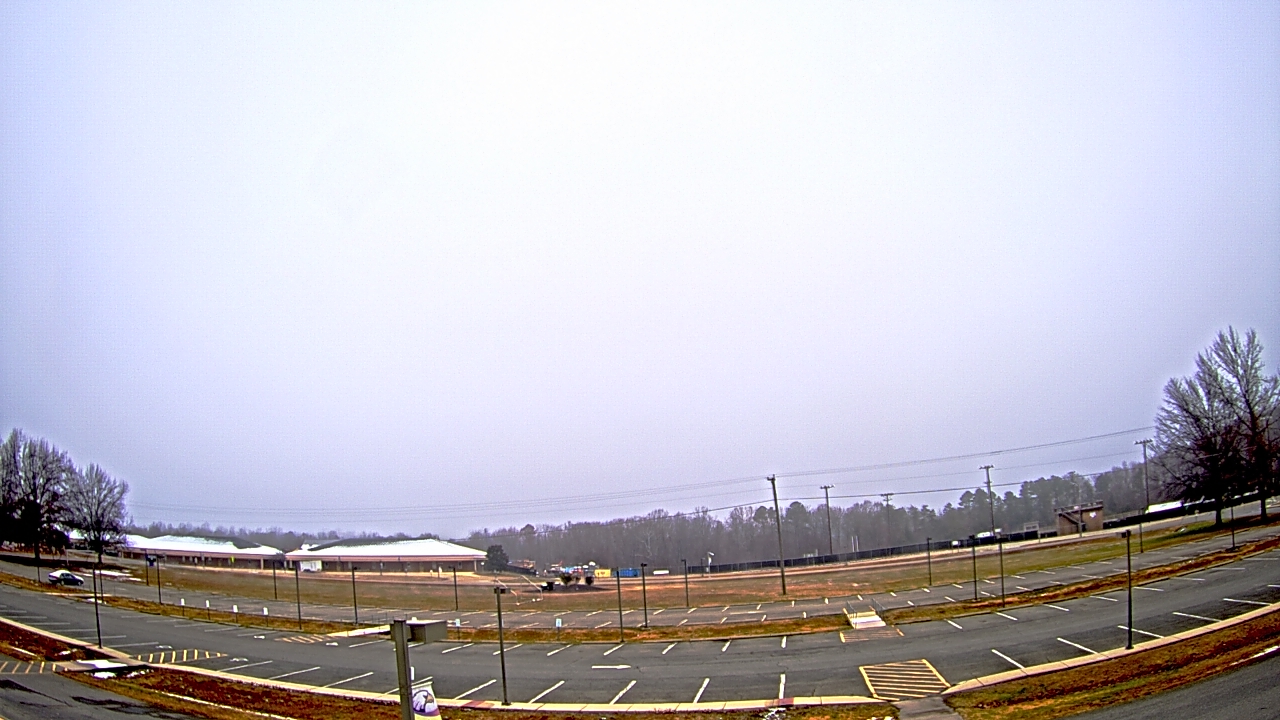 Thumbnail for current weather camera view from Prince Edward MS in Farmville, Virginia
