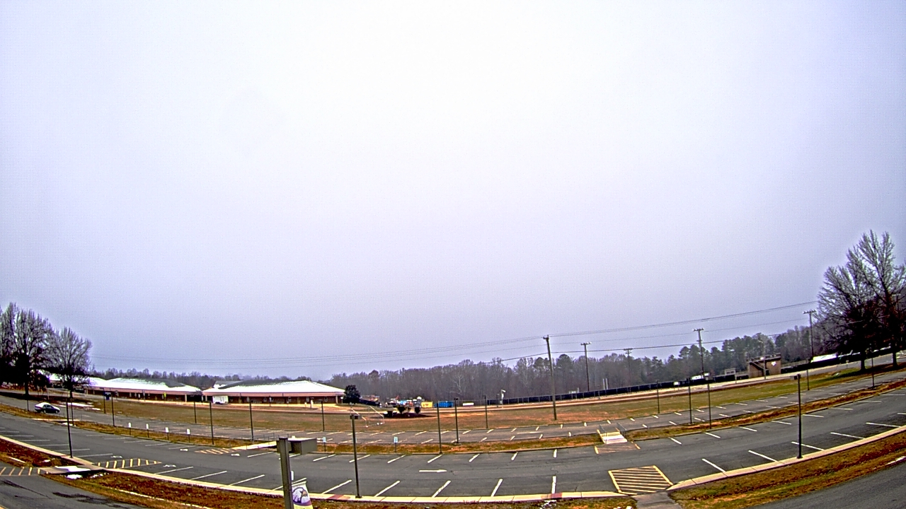Thumbnail for current weather camera view from Prince Edward MS in Farmville, Virginia