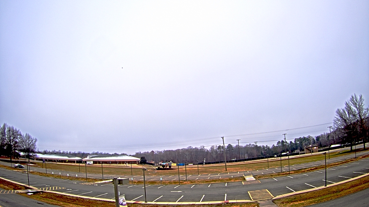 Thumbnail for current weather camera view from Prince Edward MS in Farmville, Virginia