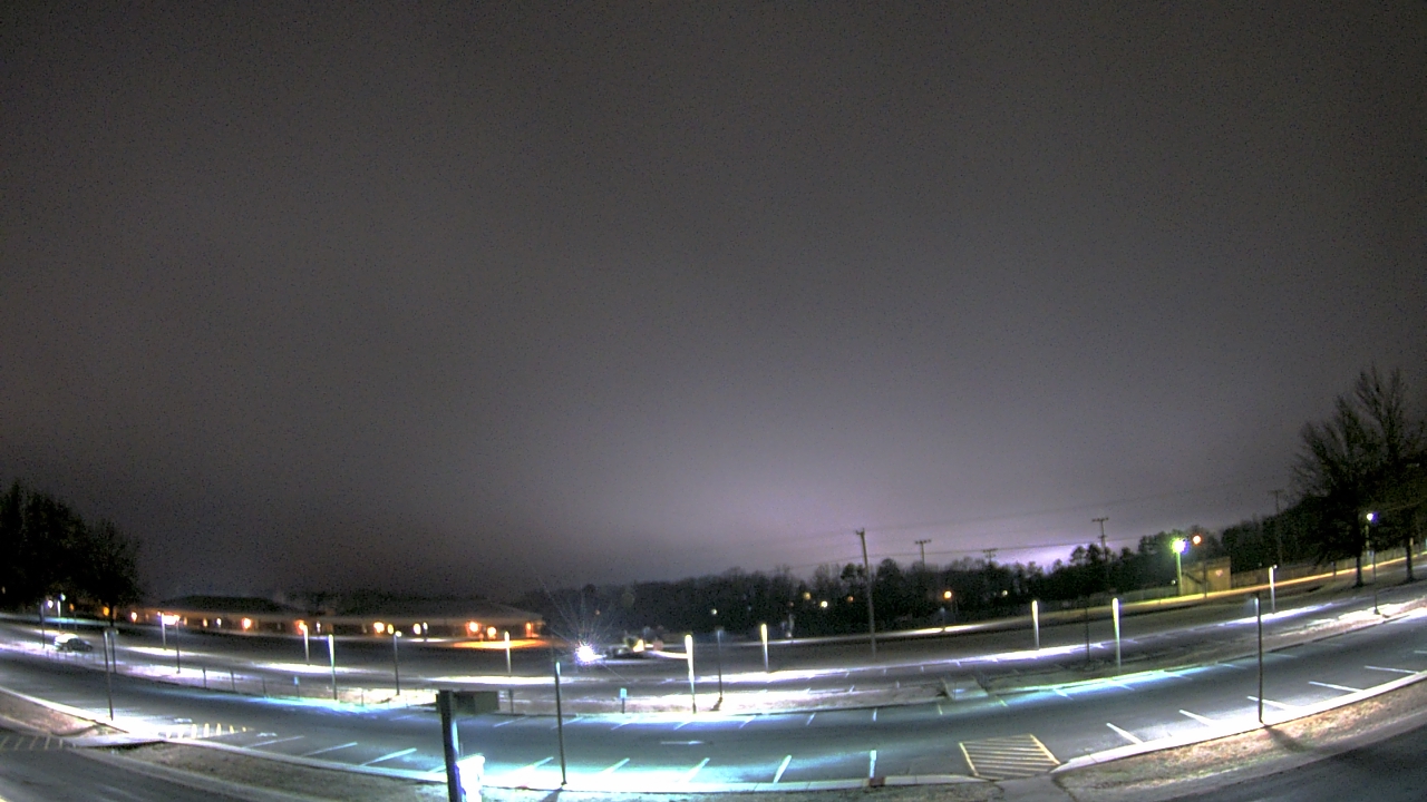 Thumbnail for current weather camera view from Prince Edward MS in Farmville, Virginia