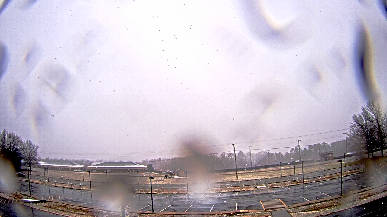 Thumbnail for current weather camera view from Prince Edward MS in Farmville, Virginia