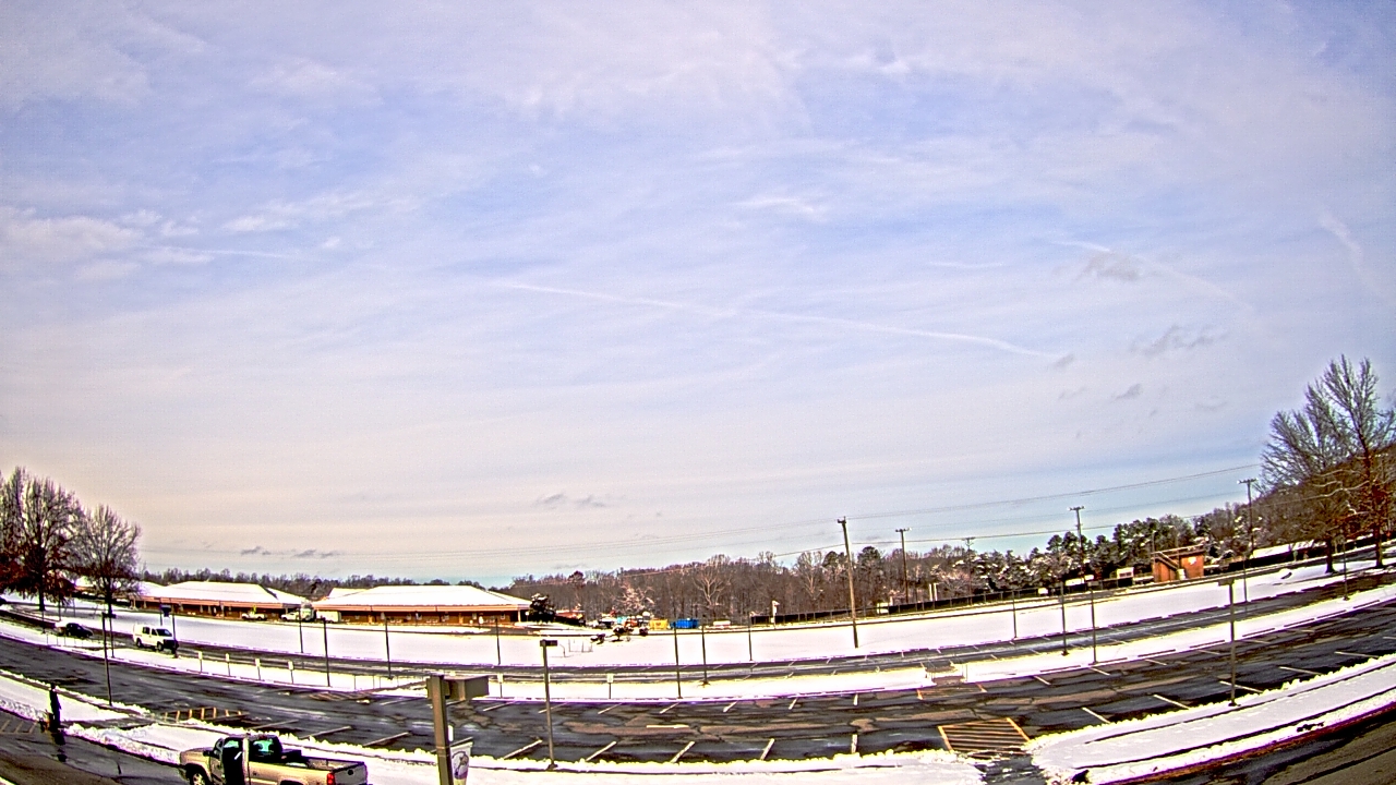 Thumbnail for current weather camera view from Prince Edward MS in Farmville, Virginia