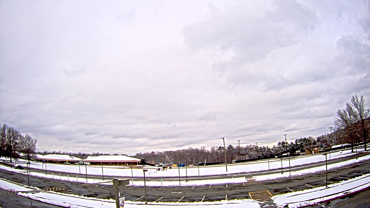 Thumbnail for current weather camera view from Prince Edward MS in Farmville, Virginia