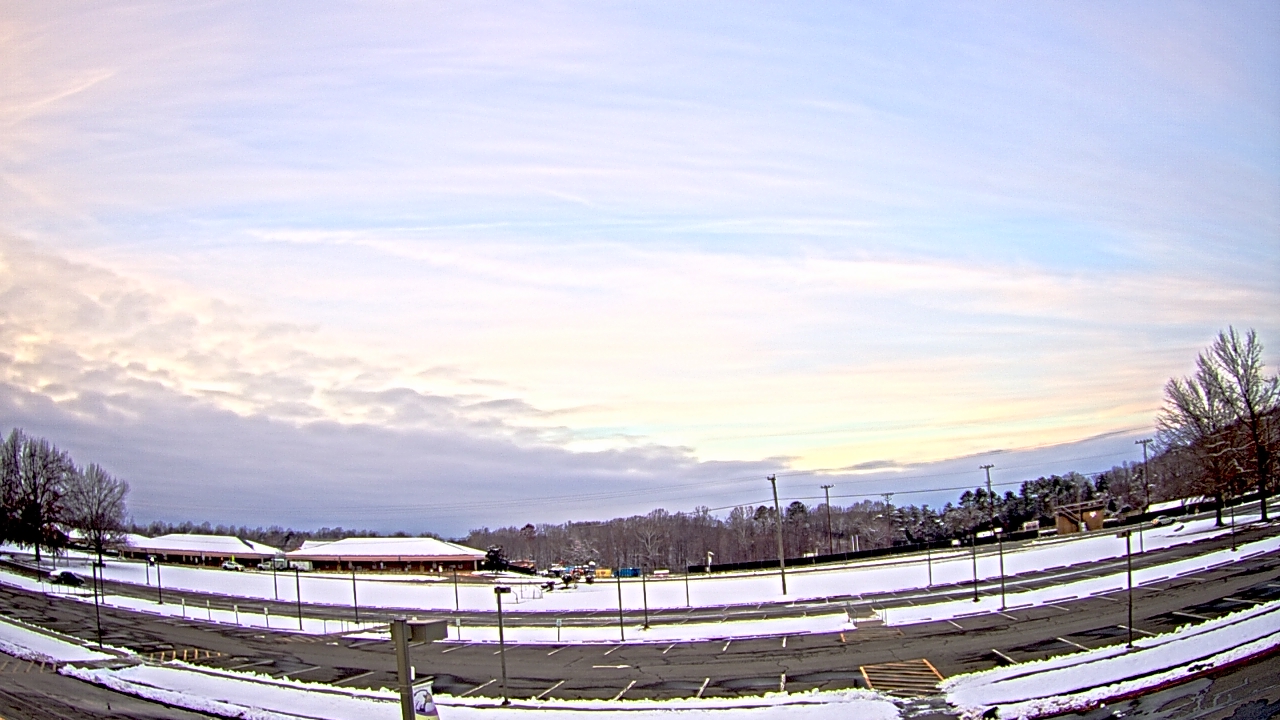 Thumbnail for current weather camera view from Prince Edward MS in Farmville, Virginia