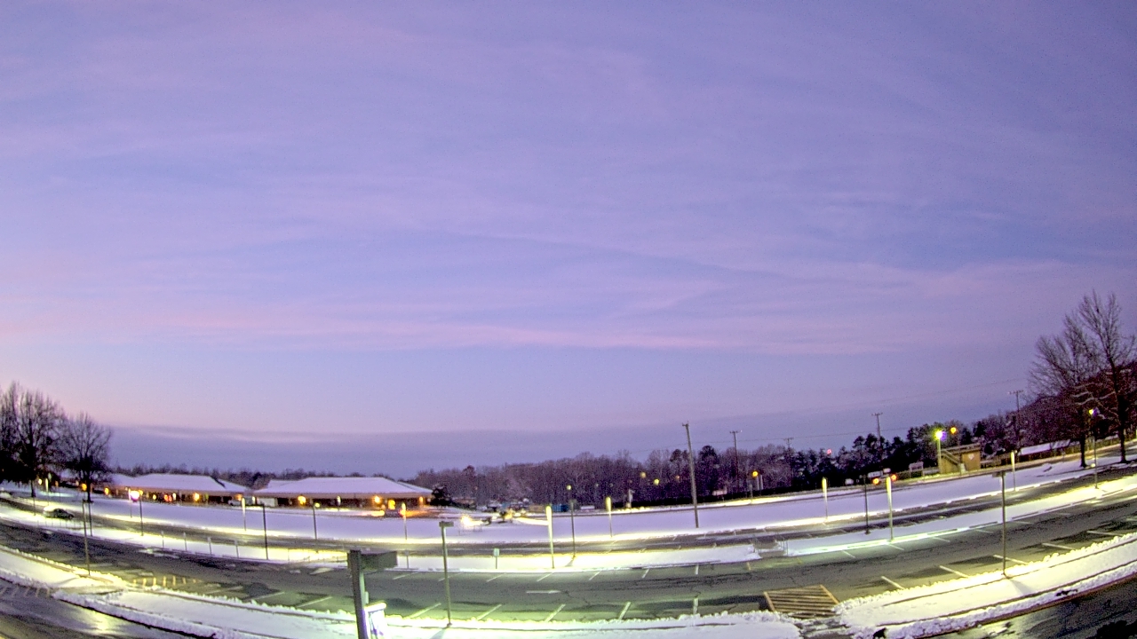 Thumbnail for current weather camera view from Prince Edward MS in Farmville, Virginia