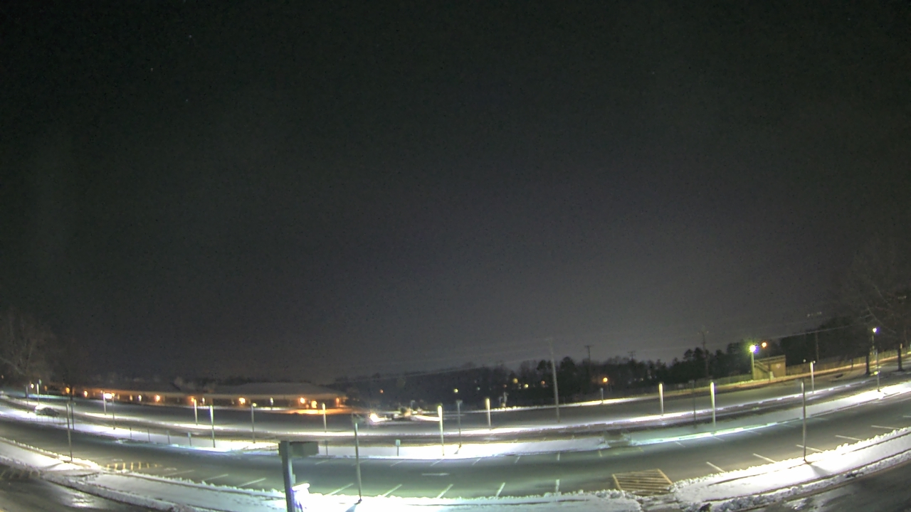 Thumbnail for current weather camera view from Prince Edward MS in Farmville, Virginia