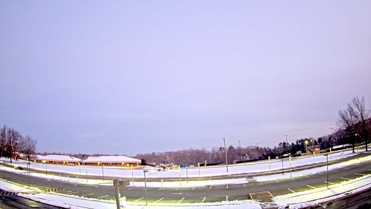 Thumbnail for current weather camera view from Prince Edward MS in Farmville, Virginia