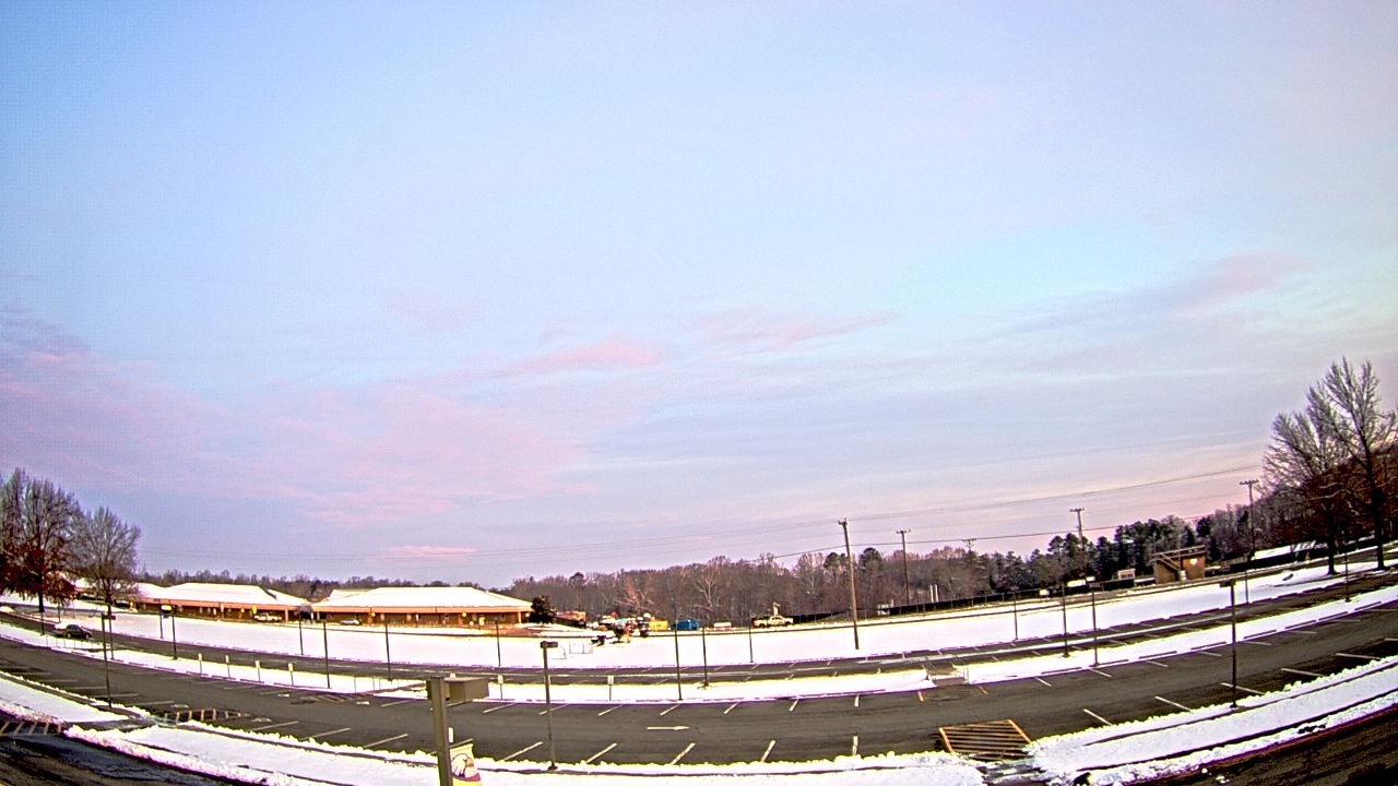 Thumbnail for current weather camera view from Prince Edward MS in Farmville, Virginia