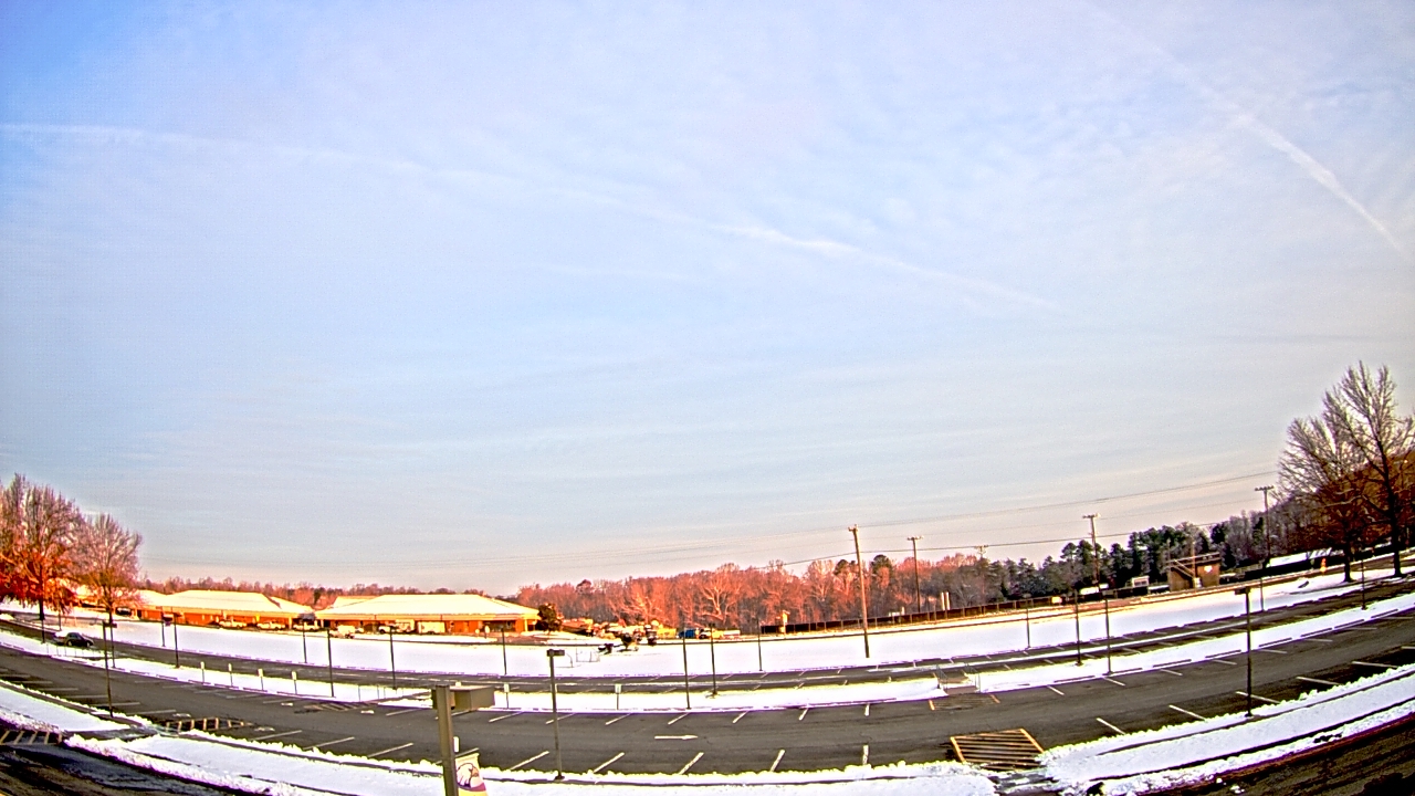 Thumbnail for current weather camera view from Prince Edward MS in Farmville, Virginia