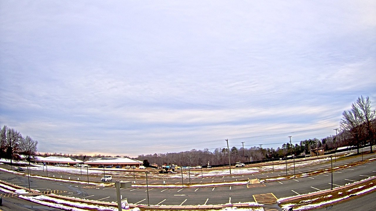 Thumbnail for current weather camera view from Prince Edward MS in Farmville, Virginia