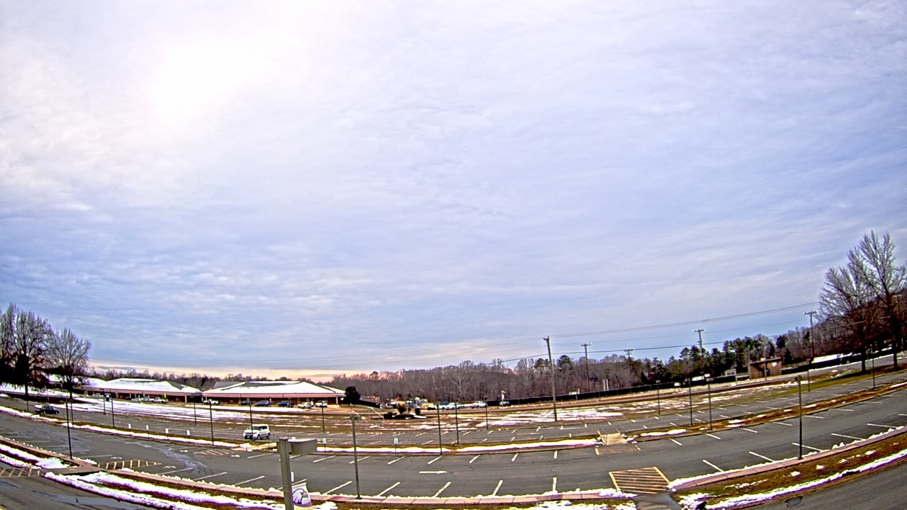 Thumbnail for current weather camera view from Prince Edward MS in Farmville, Virginia