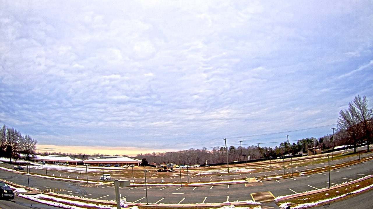 Thumbnail for current weather camera view from Prince Edward MS in Farmville, Virginia