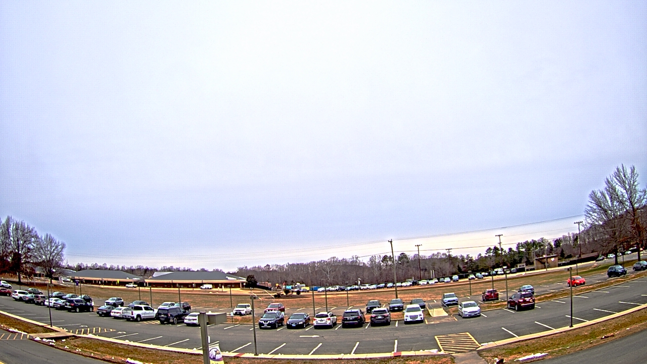 Thumbnail for current weather camera view from Prince Edward MS in Farmville, Virginia