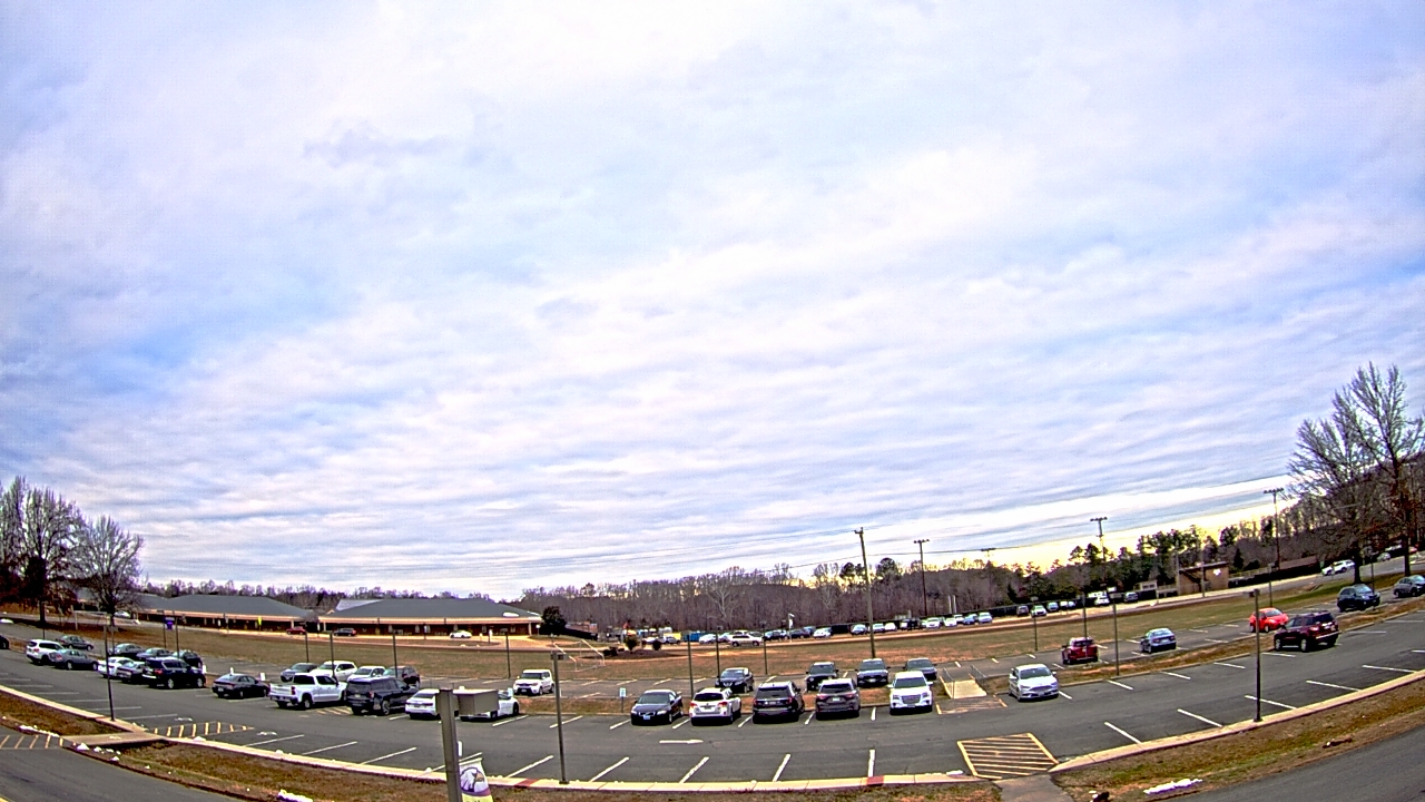 Thumbnail for current weather camera view from Prince Edward MS in Farmville, Virginia