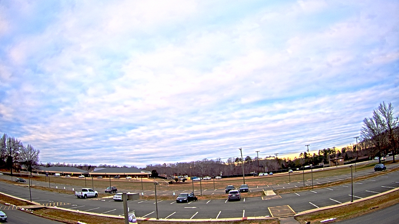 Thumbnail for current weather camera view from Prince Edward MS in Farmville, Virginia