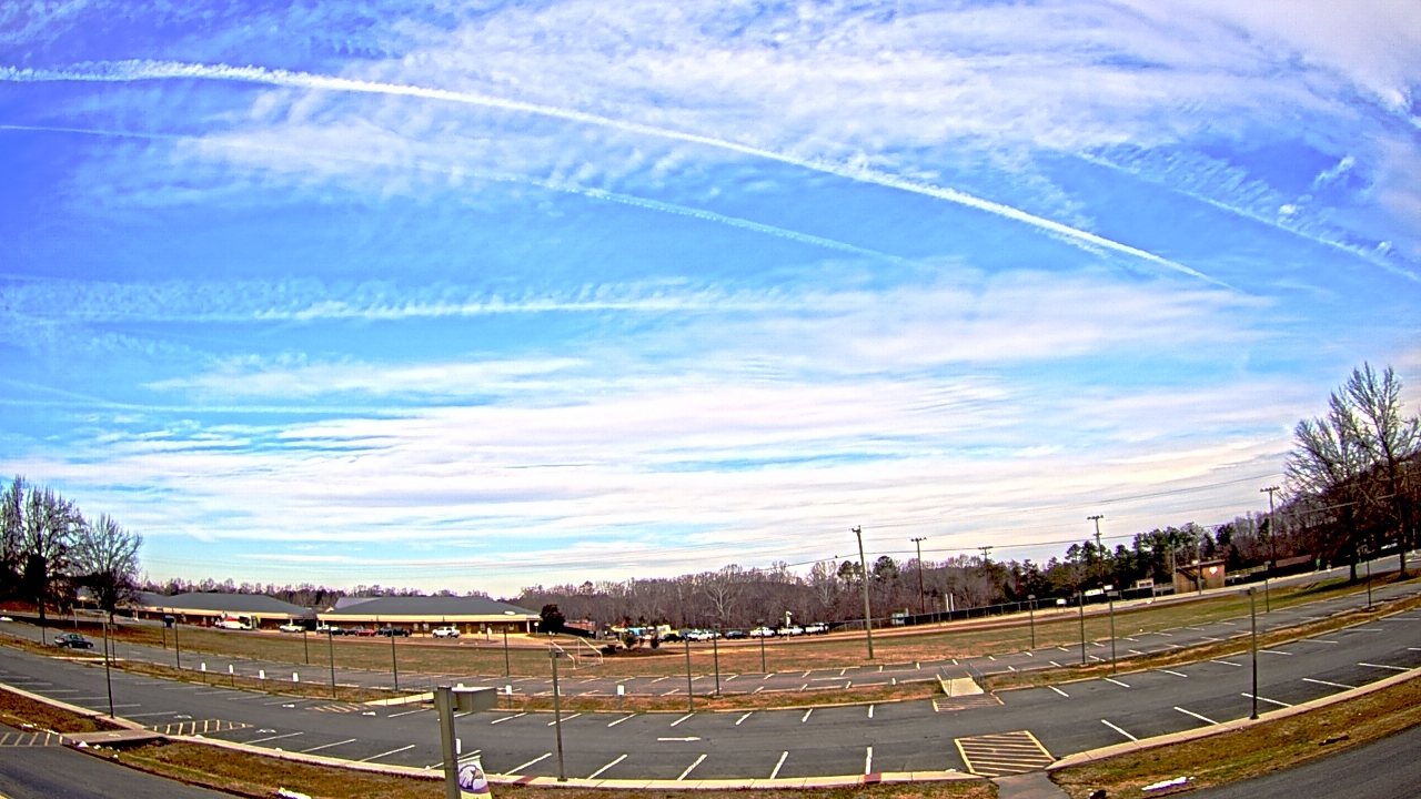 Thumbnail for current weather camera view from Prince Edward MS in Farmville, Virginia