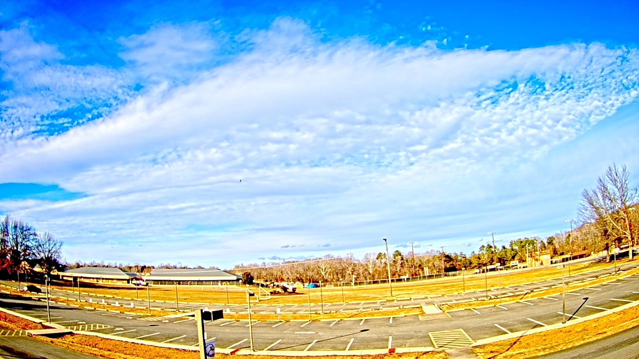 Thumbnail for current weather camera view from Prince Edward MS in Farmville, Virginia