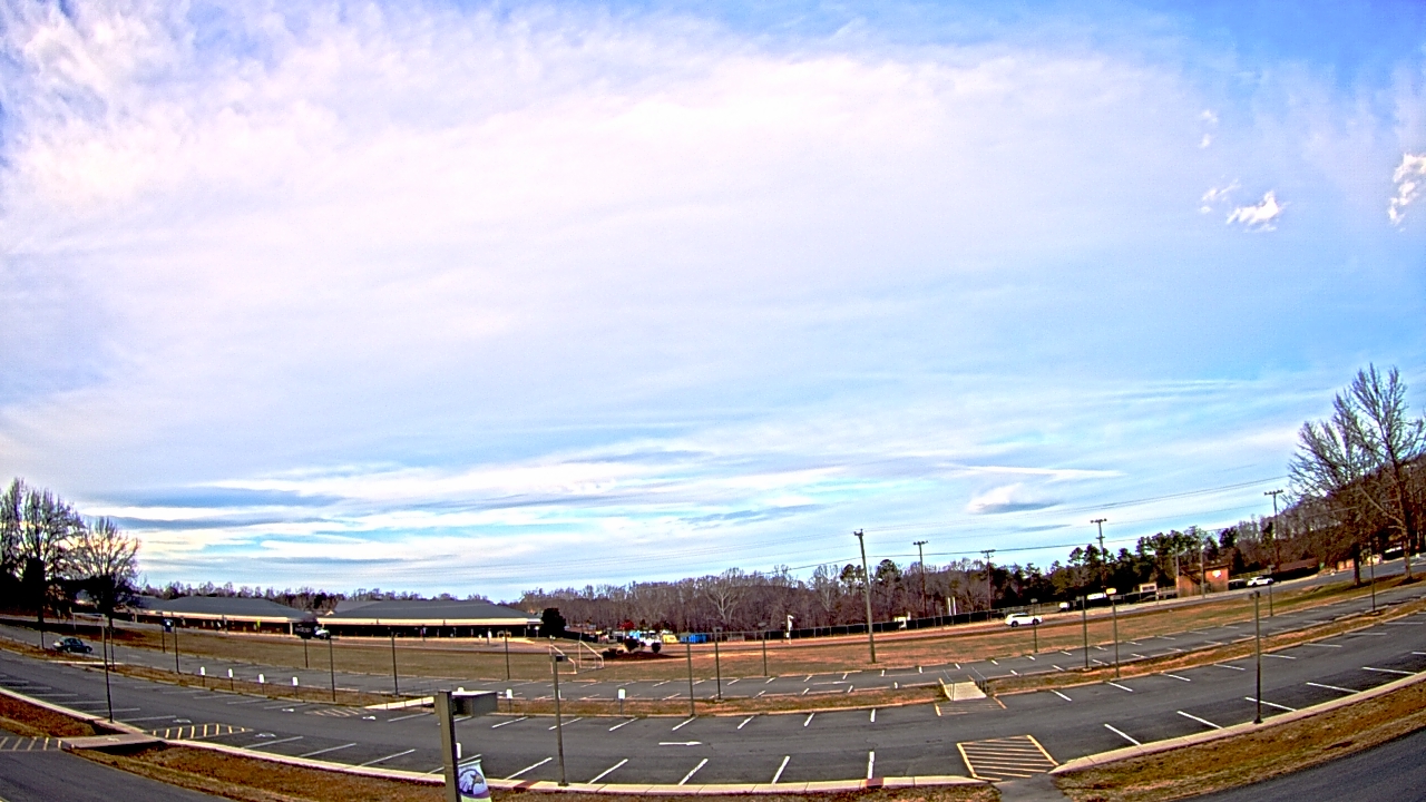 Thumbnail for current weather camera view from Prince Edward MS in Farmville, Virginia